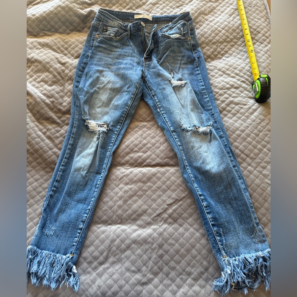 KanCan Frayed Hem Distressed Blue Jeans